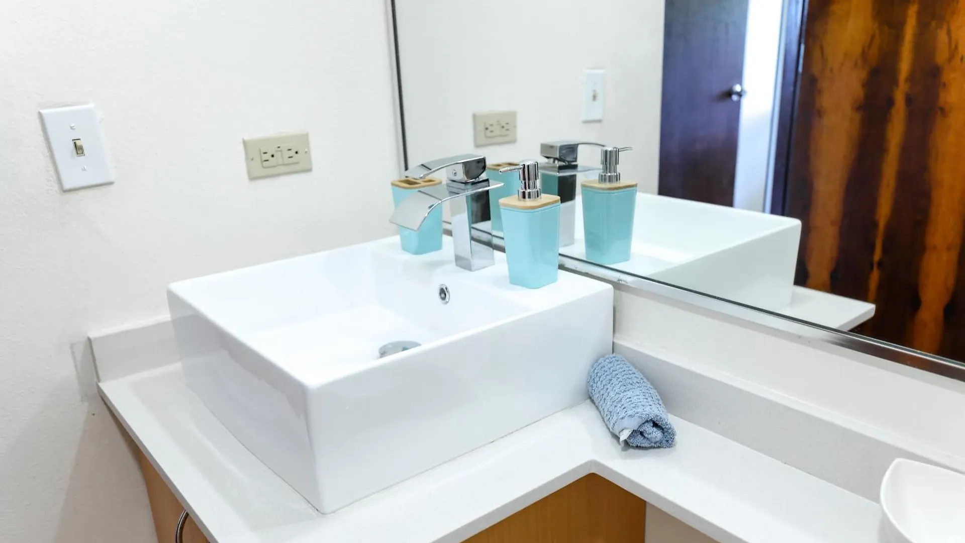 Fajardo Coastal Gem With Pool Access公寓 公寓