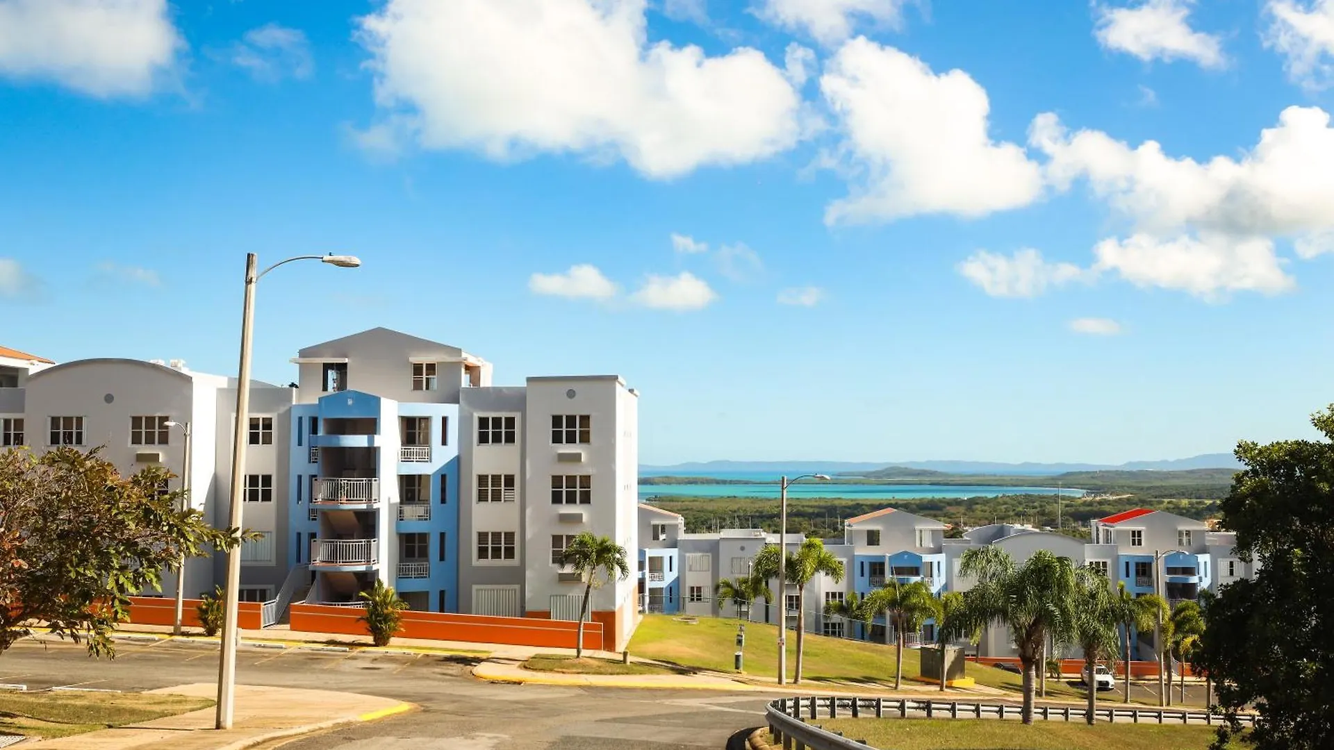 Fajardo Coastal Gem With Pool Access公寓 公寓