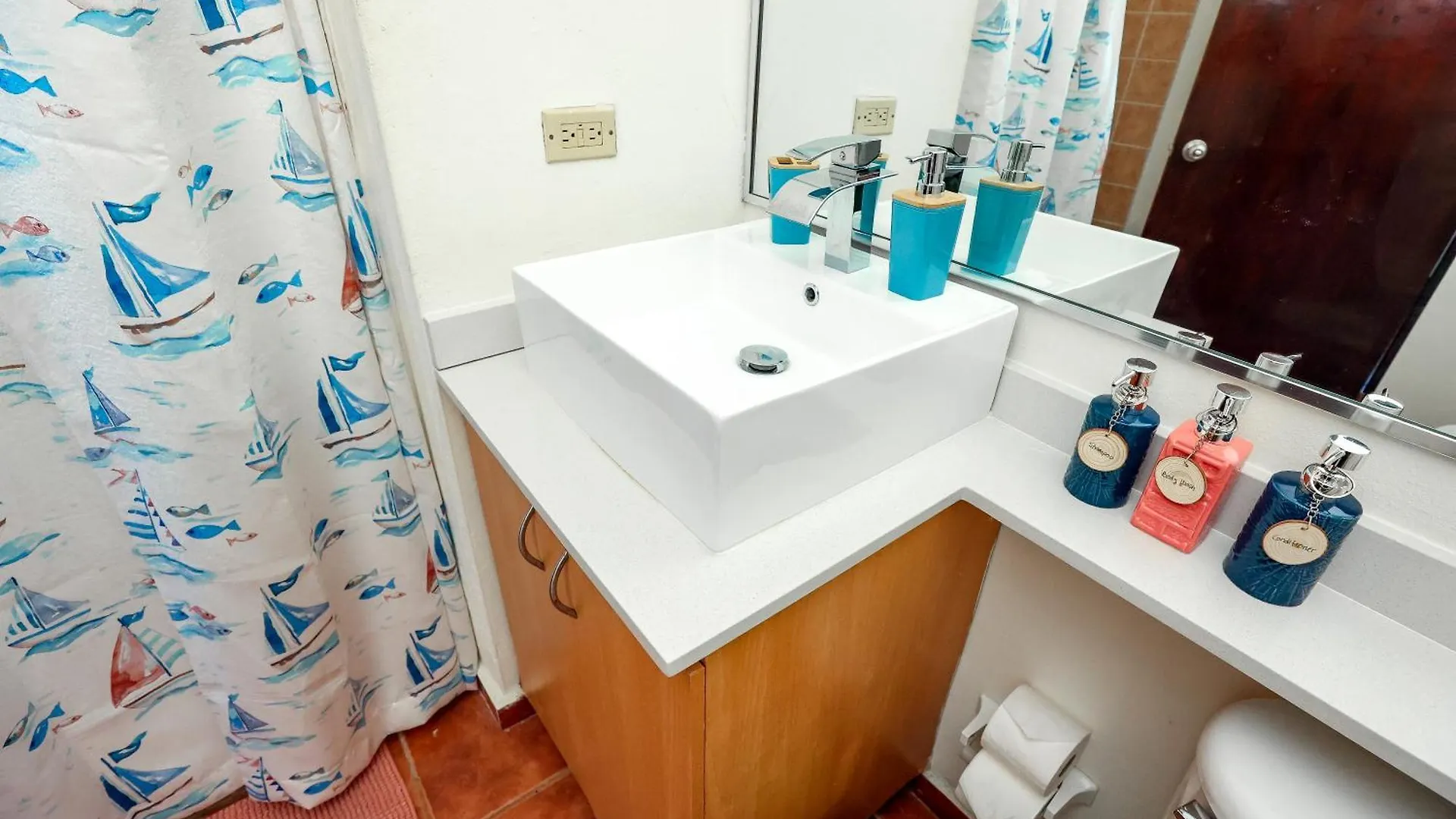 Fajardo Coastal Gem With Pool Access Apartment 0*,