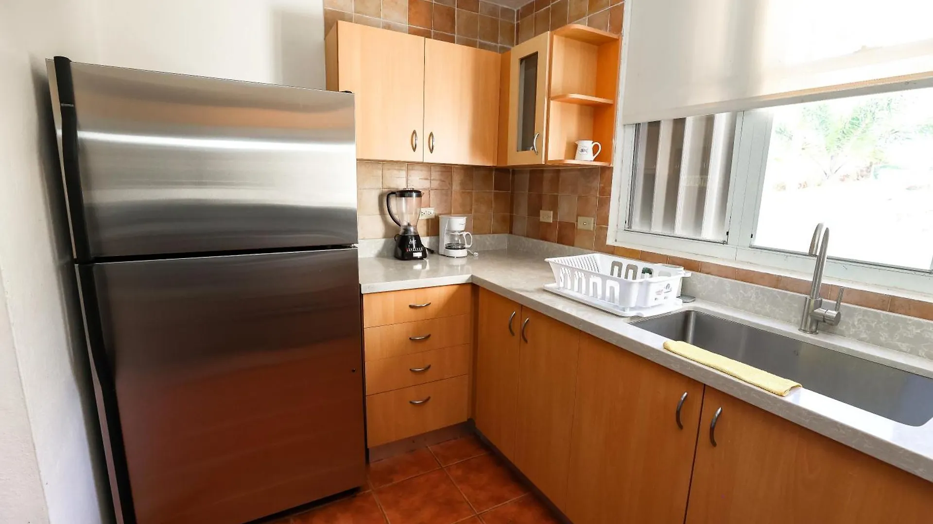 Fajardo Coastal Gem With Pool Access Apartment